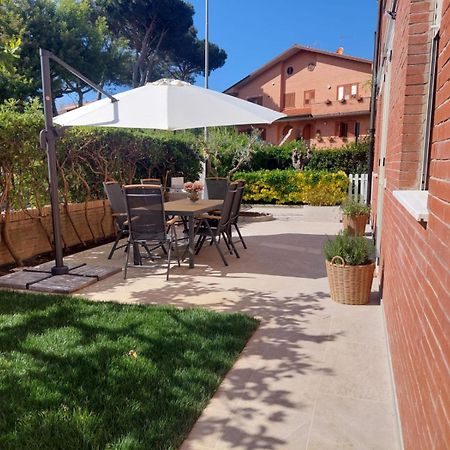 מרינה די פיזה Casa Del Sole Apartments With Garden מראה חיצוני תמונה